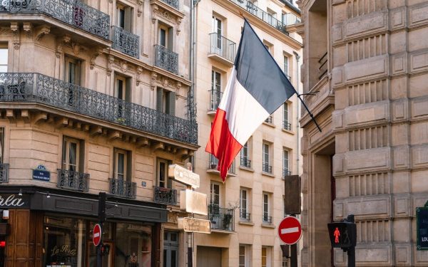 Franța dă o mână de ajutor: Transportatorii și fermierii, salvați de scumpiri