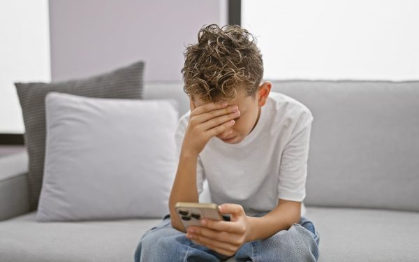 De ce anxietatea Generației Z crește: Adevărul despre presiuni