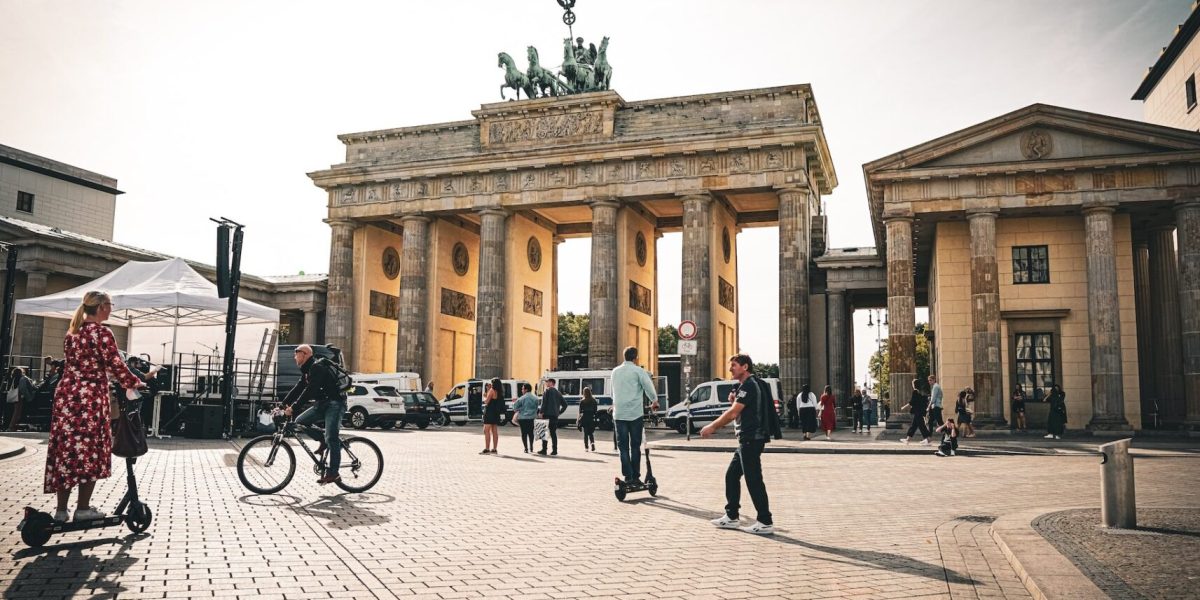 Berlin: Turiștii, plătiți să colecteze deșeuri. Ce măsuri ia Administrația?