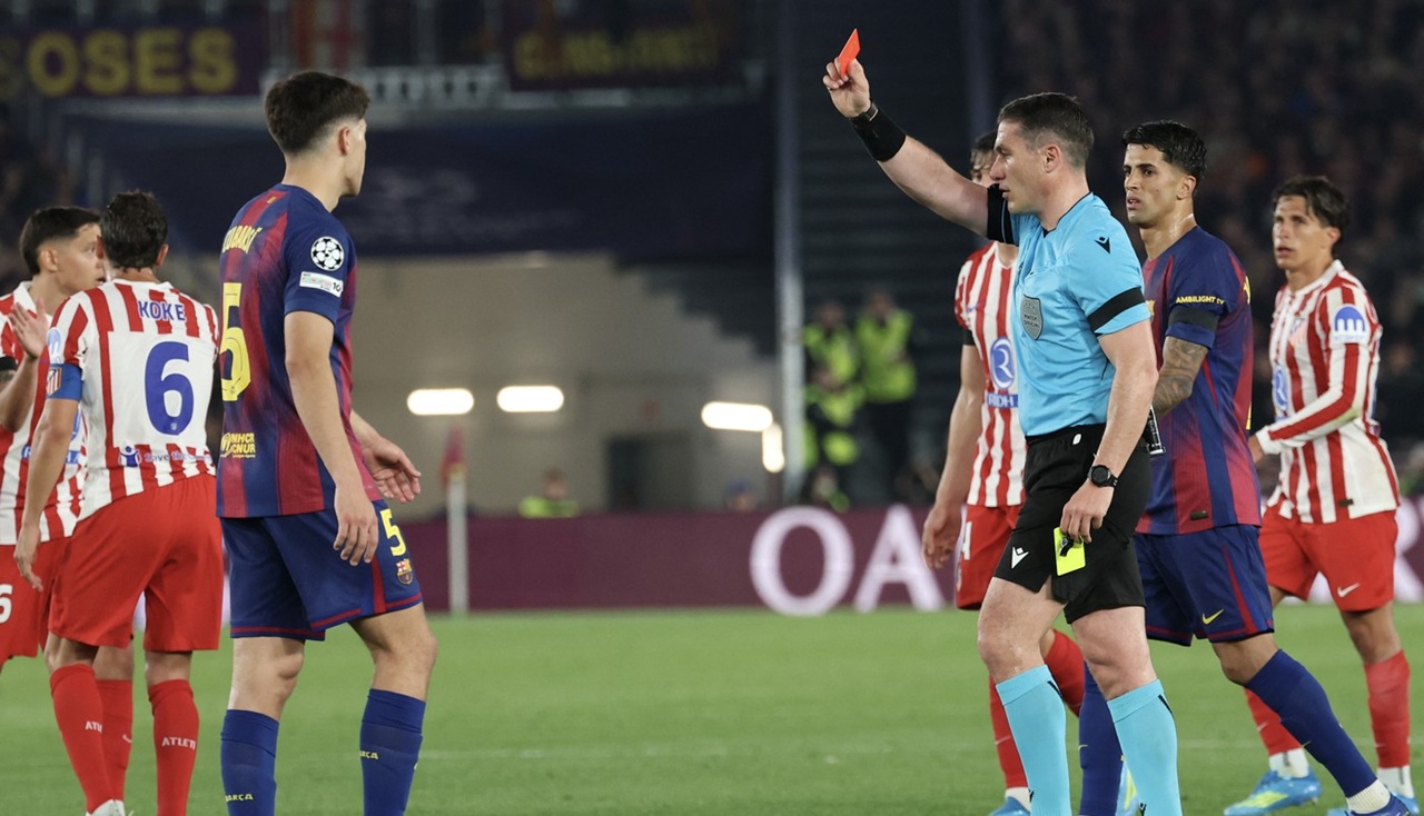 Un moment incendiar a marcat duelul de foc dintre FC Barcelona și Atletico Madrid, în sferturile de finală ale Champions League, condus de arbitrul român Istvan Kovacs
