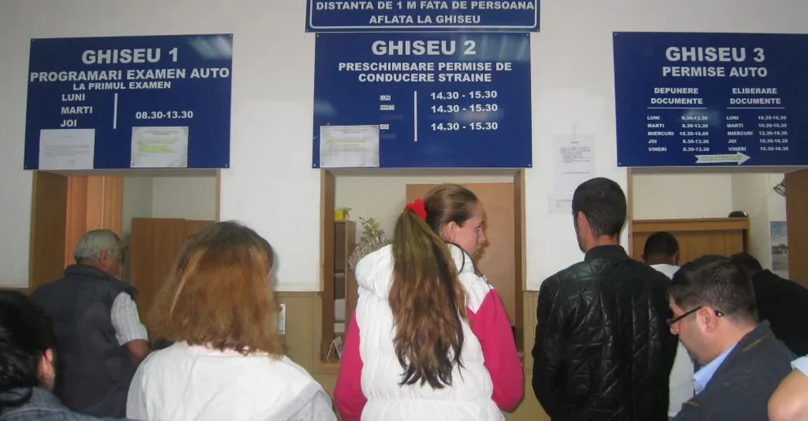Românii, scutiți de cozi la ghișee: Statul va verifica actele