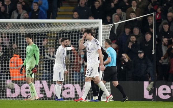 Starul lui Manchester United, suspendat: Ce i-a șoptit arbitrului