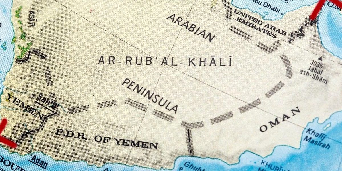 Petrolul se ieftinește, optimism pe piețe după deblocarea Strâmtorii Ormuz în ziua 50 de război în Iran