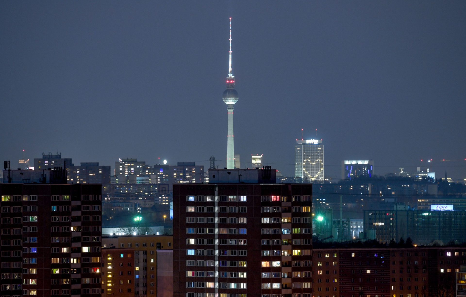 Lupta pentru viitorul Berlinului: ideea de restricționare a traficului în centru a stârnit reacții puternice, iar perspectiva interzicerii mașinilor este percepută ca un potențial dezastru pentru oraș