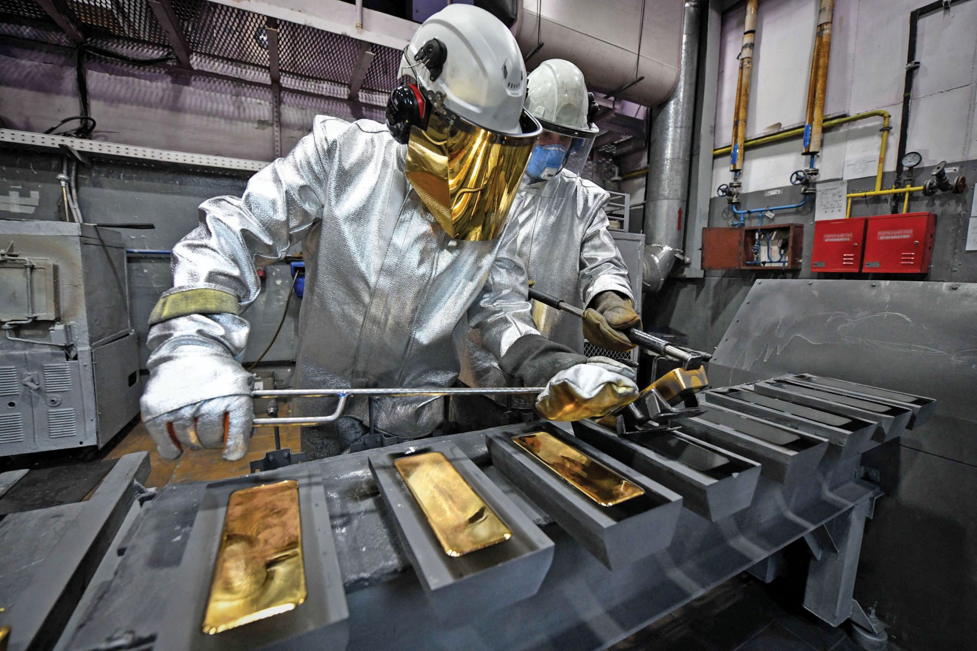 creșterea aurului semnal al unei lumi în derivă financiară