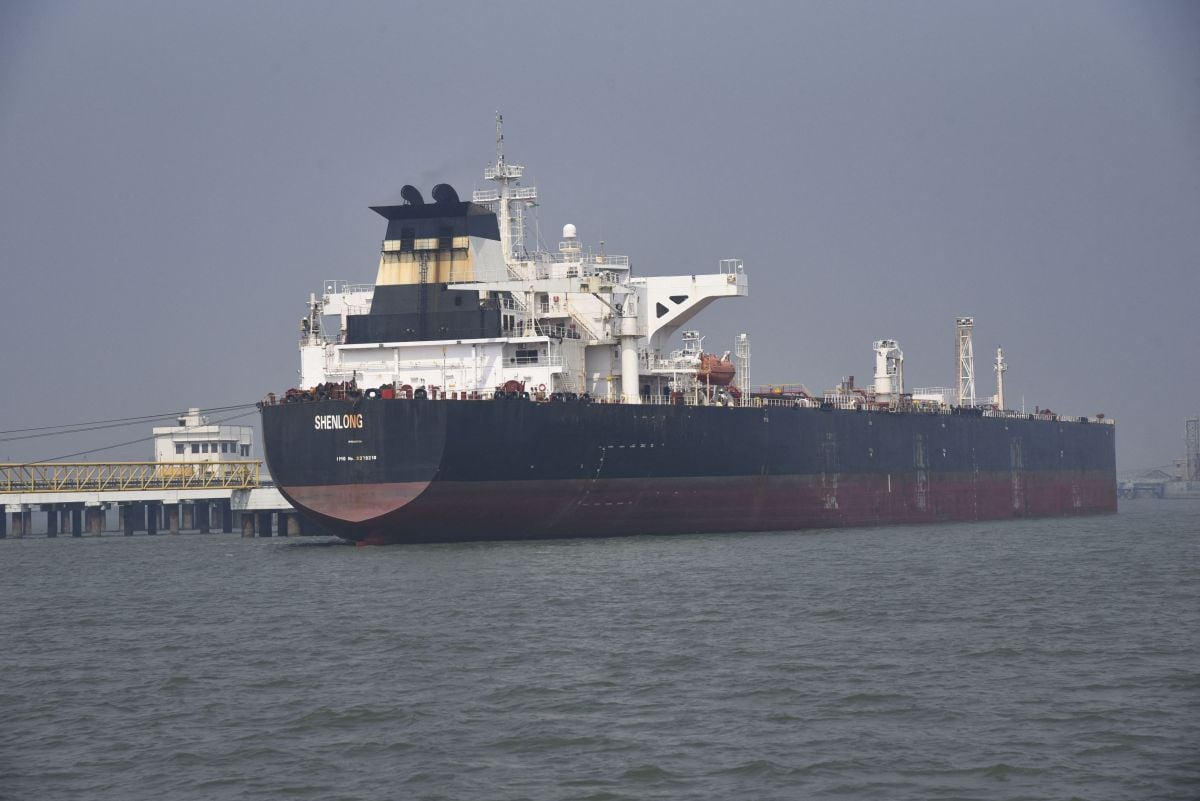 Petrolul s-a OPRIT în Ormuz: 20.000 de marinari, BLOCAȚI pe mare