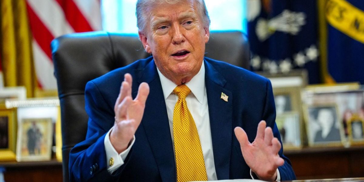 Fost șef CIA cere activarea Amendamentului 25 împotriva lui DONALD Trump