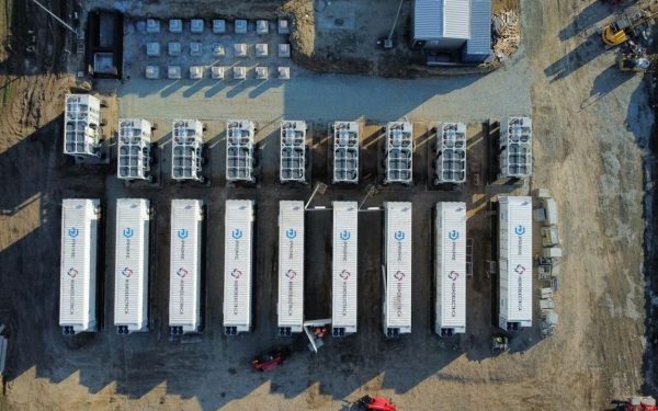 Hidroelectrica investește masiv: Baterii de stocare de 2.000 MWh, prima gata curând