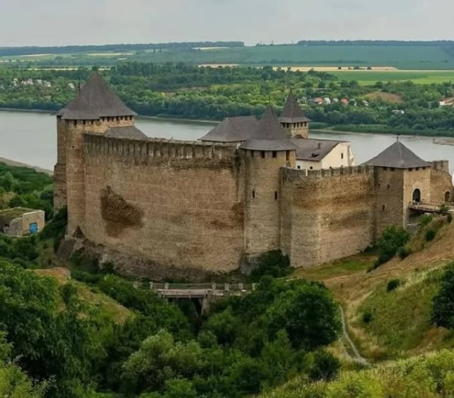 ZID din Cetatea lui Ștefan cel Mare, PRĂBUȘIT. Ce s-a întâmplat?
