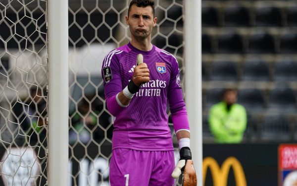 Jucător, secret bine păzit: Spitalizare-șoc, zvonuri despre starea fotbalistului