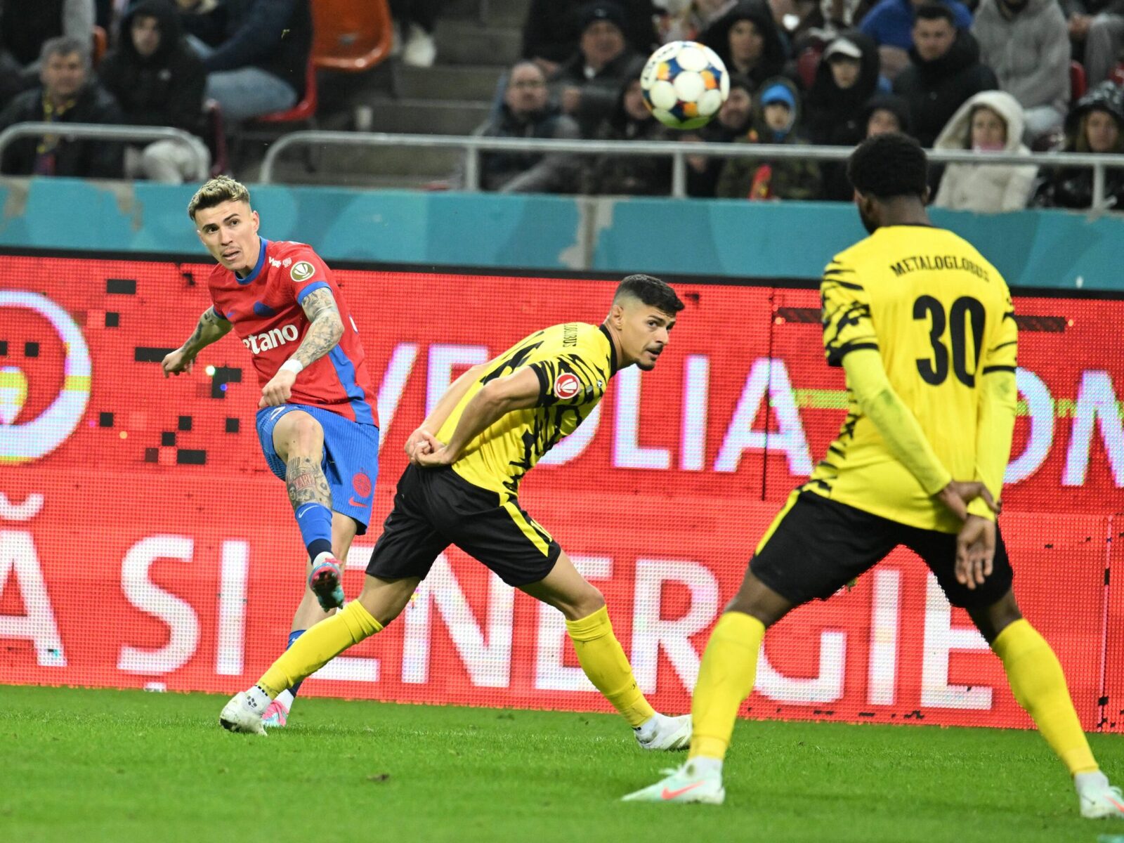 Fotbalistul audiat: „Pleacă de la FCSB! Afacere de 10 milioane de euro!”