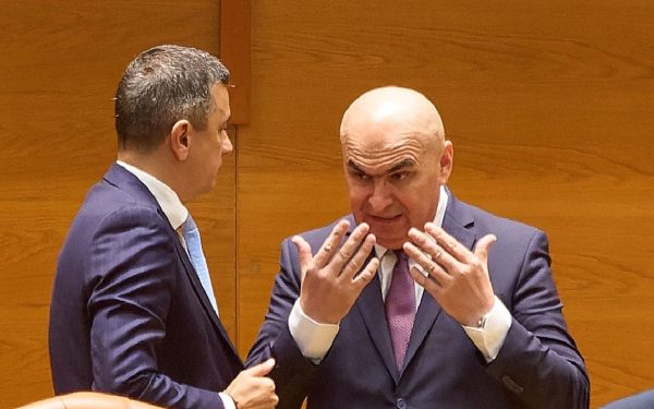 Bolojan rupe coaliția PNL-PSD după 10 luni: Oradea în așteptare