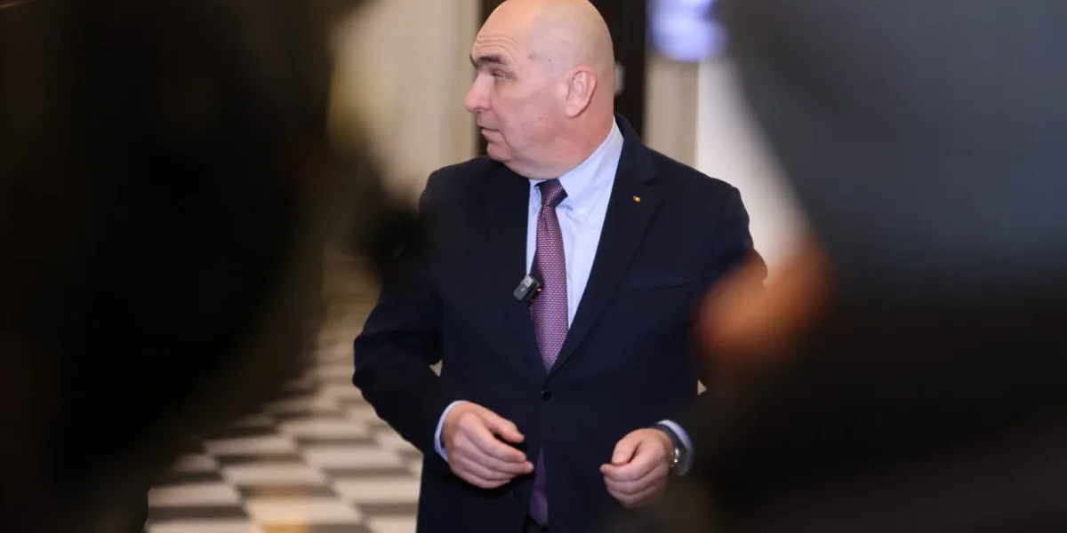 Consilier BNR, semnal de alarmă: Criză politică, pericol de recesiune pentru România