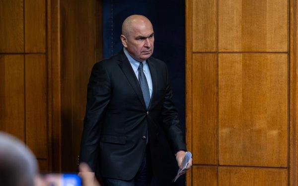 Bolojan, MOLEȘIT de susținere: Premierul, TRIPLU față de Grindeanu!