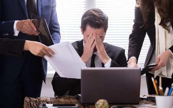 Managerii, tot mai epuizați. Cum readuc companiile liderii pe calea succesului?