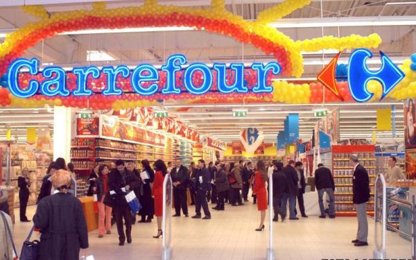 Carrefour: Programul magazinelor de Paște 2026. Când vor fi deschise