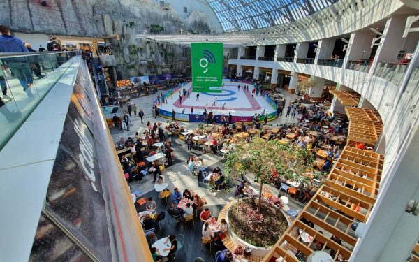 Mall-urile din București, asalt de cumpărători de Paște 2026: Ultimele ore