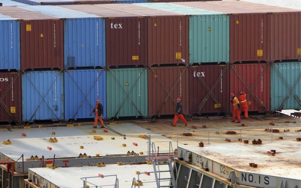 Deficitul comercial UE cu China, pe plus. Ce a adus Europa de peste mări