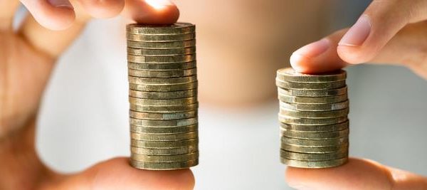 Salarii mai mari, dar coșul de cumpărături s-a subțiat drastic în România