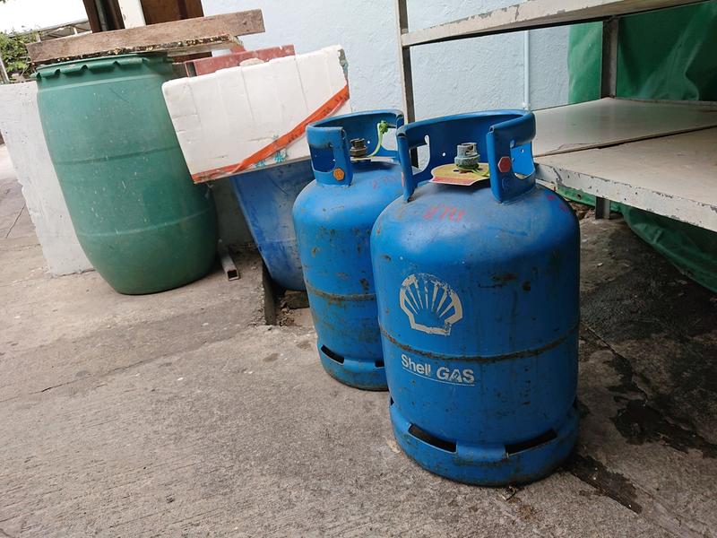 Ordonanța privind reducerea accizei la carburanți provoacă confuzie în rândul consultanților fiscali, din cauza unei formulări incomplete a textului de lege