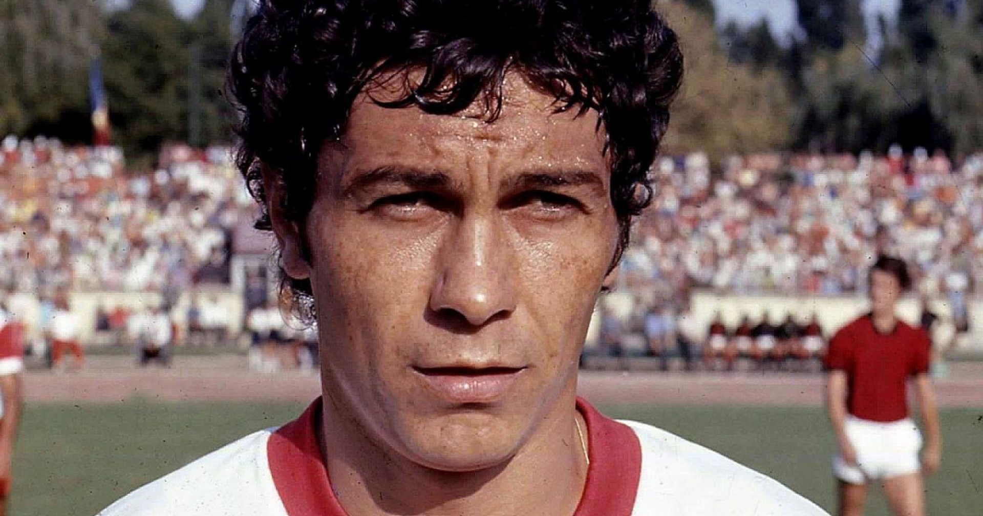 Mircea Lucescu a stabilit un record unic în fotbalul românesc, devenind joi, 26 martie 2023, cel mai în vârstă selecționer din toate timpurile la vârsta de 80 de ani, 7 luni și 26 de zile