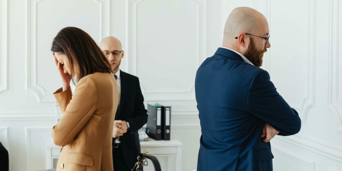 AI ne schimbă viețile: Relații șifonate și vocea pierdută în era digitală