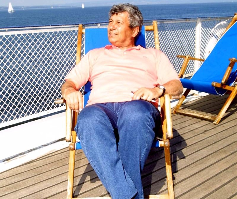 Mircea Lucescu, o figură emblematică a fotbalului românesc, s-a stins din viață la vârsta de 80 de ani