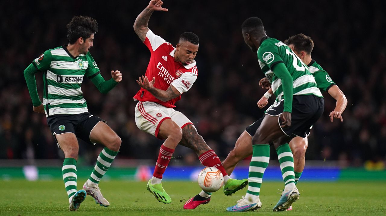 Sporting Lisabona și Arsenal se întâlnesc în turul sferturilor din UEFA Champions League Marți seara, de la ora 22:00, pe Estadio José Alvalade din Lisabona, va avea loc primul meci din cadrul sferturilor de finală ale UEFA Champions League, între Sporting Lisabona și Arsenal