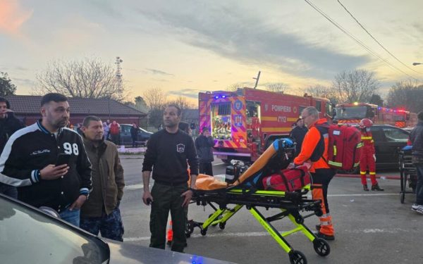 Incendiu devastator la Constanța: Bloc în flăcări, Plan ROȘU activat!