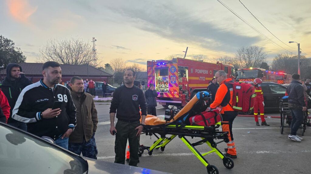 Incendiu devastator la Constanța: Bloc în flăcări, Plan ROȘU activat!