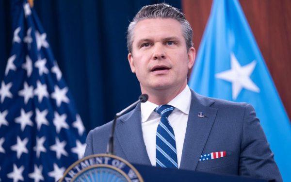 Hegseth, gafe la Pentagon: A citit „verset” din Pulp Fiction, crezând că e biblic