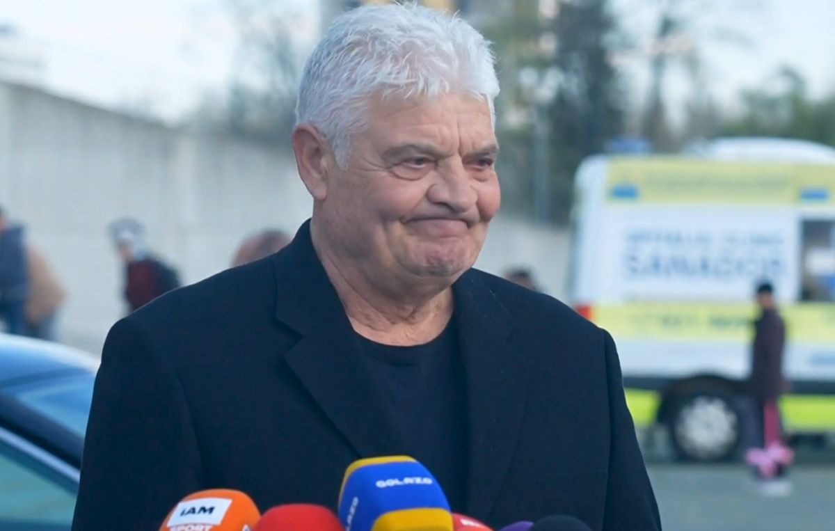 IOAN ANDONE, PROFUND AFECTAT DE PIERDEREA LUI MIRCEA Lucescu Fostul antrenor IOAN Andone a dezvăluit detalii emoționante despre starea de spirit a lui Mircea Lucescu, dar și despre discuția avută cu Răzvan Lucescu, la priveghiul regretatului selecționer