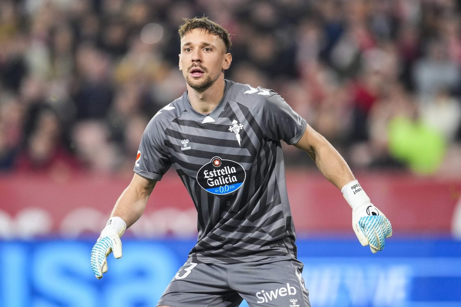 Radu, erou în eșecul Celtei! Ce notă a primit portarul român după Freiburg?