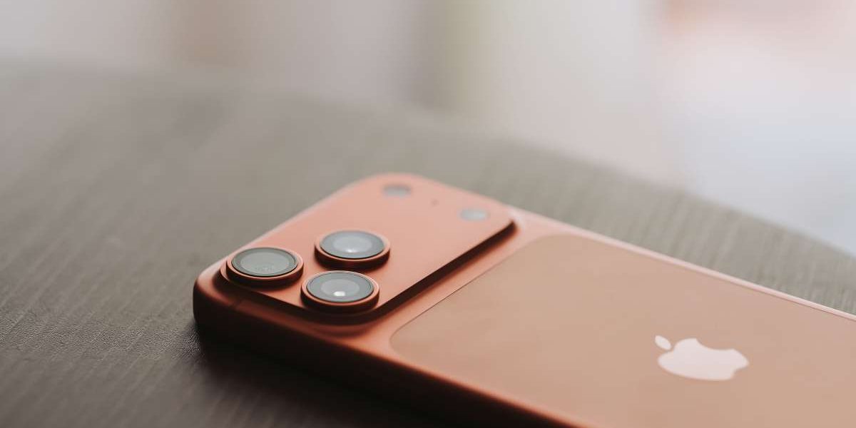Apple: Ce culori uluitoare pregătește gigantul tech pentru noile iPhone?