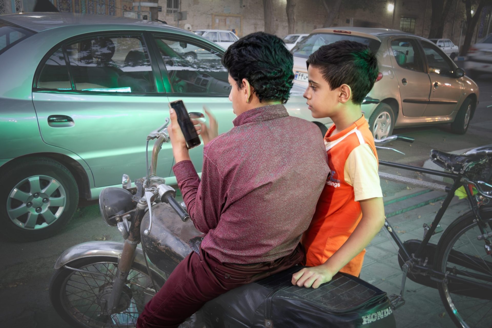 Iranul recrutează copii pentru a lupta în război