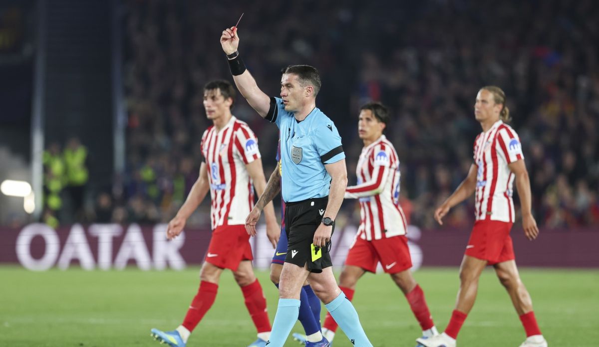 ISTVAN Kovacs, arbitrul român, a fost implicat într-o decizie controversată în meciul dintre FC Barcelona și Atletico Madrid, stârnind dezbateri aprinse în lumea fotbalului