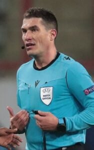 UEFA l-a delegat pe arbitrul român Istvan Kovacs la un meci de gală din sferturile de finală ale Ligii Campionilor