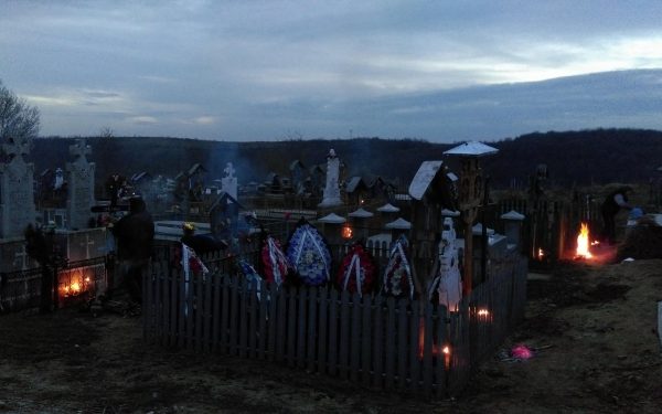 Obiceiuri stranii de Paște: Joimari în Oltenia, Prăgșorul în Țara Moților și țuru-n Sibiu