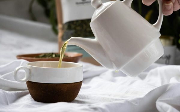 Băuturile SECRET care ajută la slăbit: Ce recomandă specialiștii din România