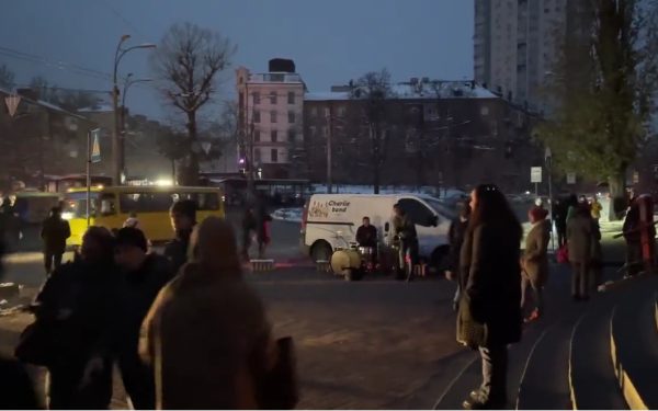 Atentat terorist la Kiev: Focuri de armă și ostatici pe stradă, victime