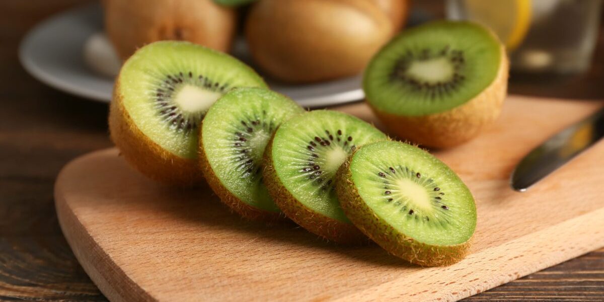 Kiwi: Super-fructul sănătos! De ce nutriționiștii recomandă coaja