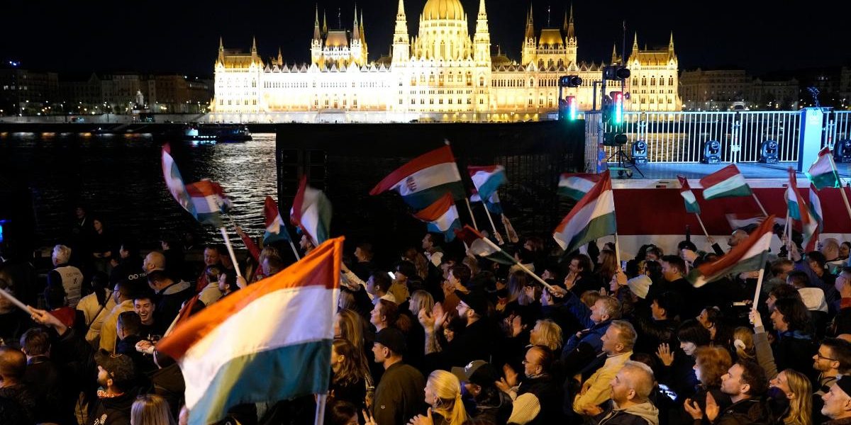 Europa respiră ușurată: Reacția liderilor după înfrângerea lui Viktor Orban