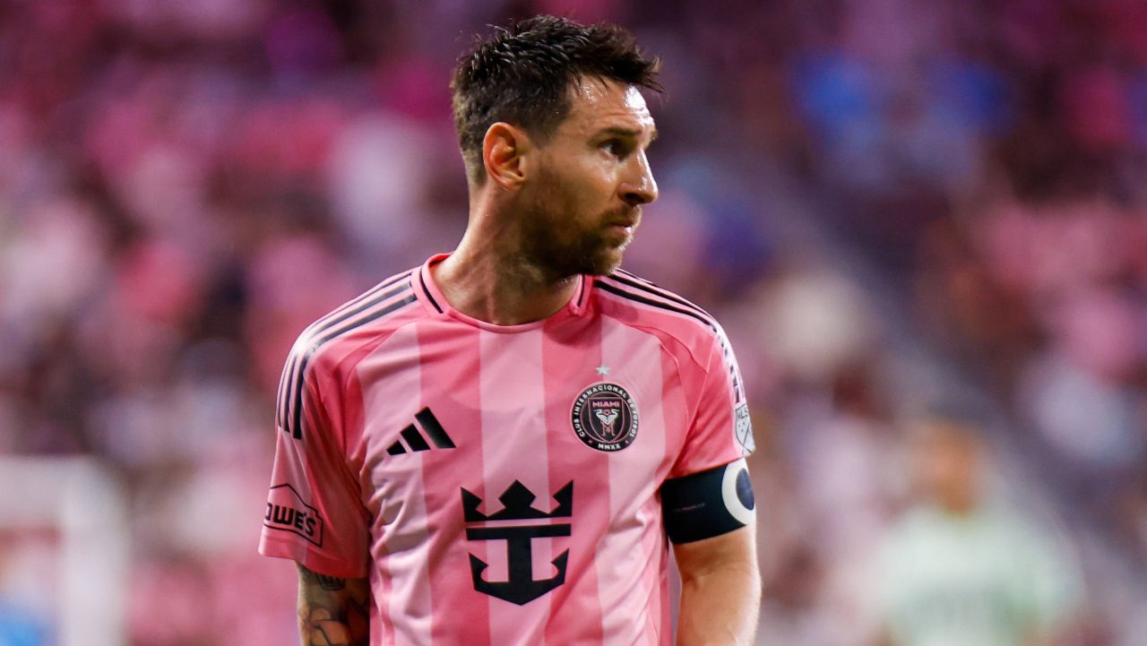 Messi ignoră rivalitatea! Telefonul neașteptat primit de la un adversar de legendă