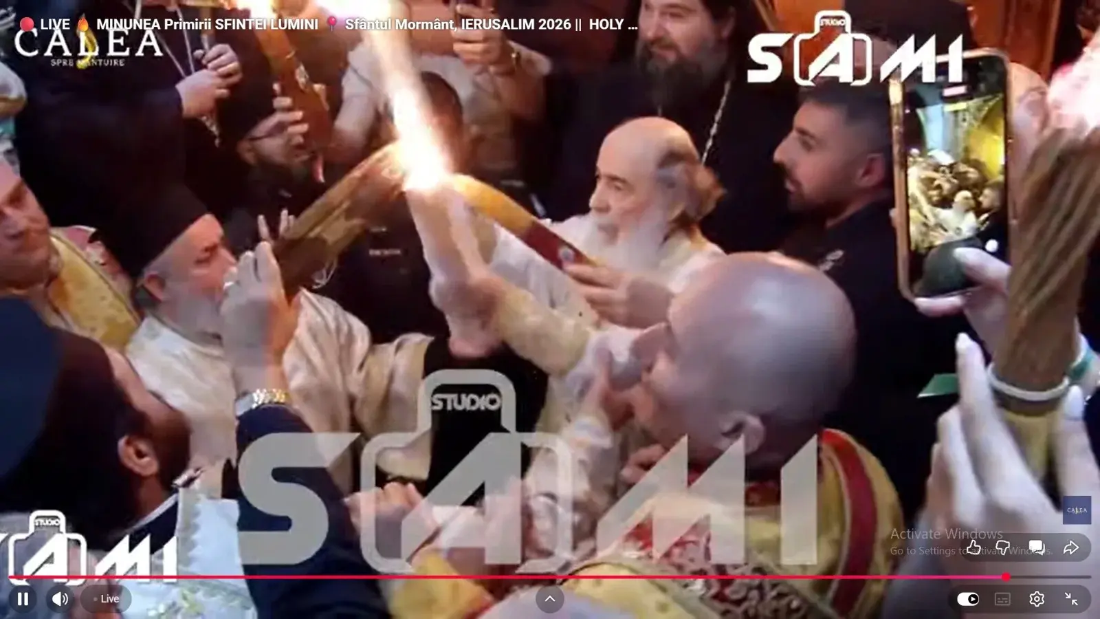 Lumina Sfântă a venit la Ierusalim, în ciuda războiului: Bucurie la Biserica Sfântului Mormânt