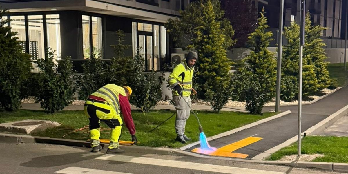 Marcaje tactile pentru nevăzători, montate pe strada Amilcar C. Săndulescu în Sectorul 6