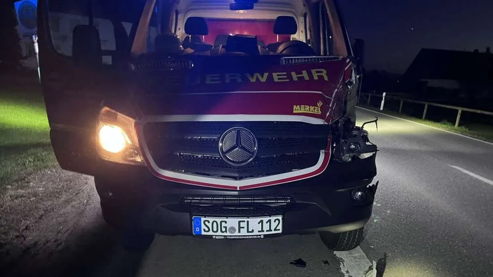 Pompierii din Germania, blocați: Un român a avariat unica autospecială