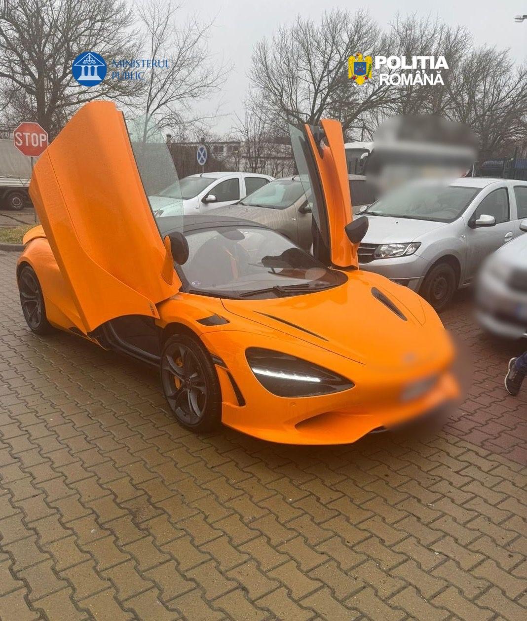 Percheziții în București și Ilfov într-un dosar de evitarea vamală și spălare de bani Polițiștii de la IPGR au efectuat cinci percheziții în București și Ilfov în cadrul unei investigații privind folosirea de documente false la vamă și activități de spălare de bani