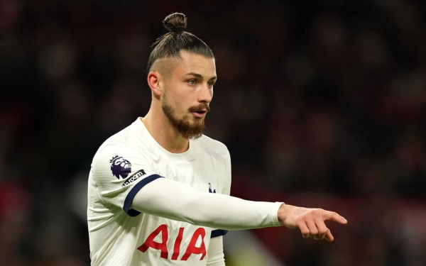 Tottenham, cu Drăgușin rezervă, învinsă de Sunderland în deplasare