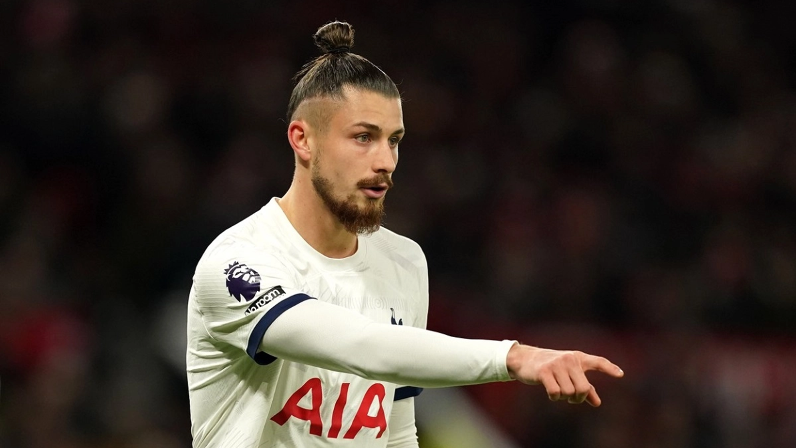 Tottenham, cu Drăgușin rezervă, învinsă de Sunderland în deplasare