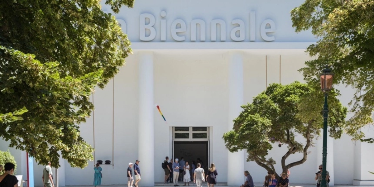 Bienala de la Veneția: România uimește cu o instalație spectaculoasă